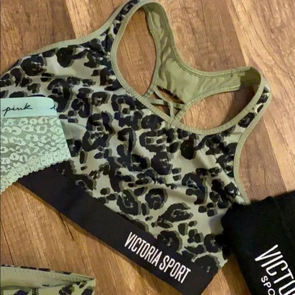 RARE!! VSX Victoria’s Secret Sport 🖤✨ 2pc Outfit Set - Picture 6 of 6
